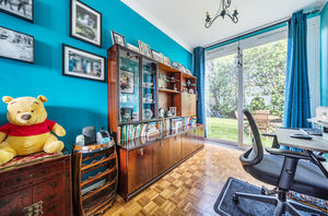 Through lounge angle 2- click for photo gallery